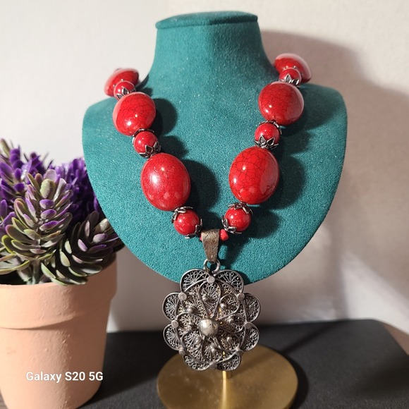 Red Beaded Statement Necklace Floral Pendant Silver Tone Bohemian Jewelry NWOT‎ - Picture 6 of 6